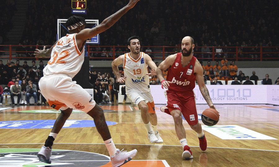 Δύσκολα νίκησε στη Πάτρα ο Ολυμπιακός