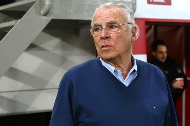 Σάββας: “Χτες είδαμε αγώνα χάντμπολ στην Ν.Σμύρνη”