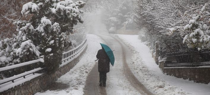 Σφοδρή χιονόπτωση στην Κηφισιά!