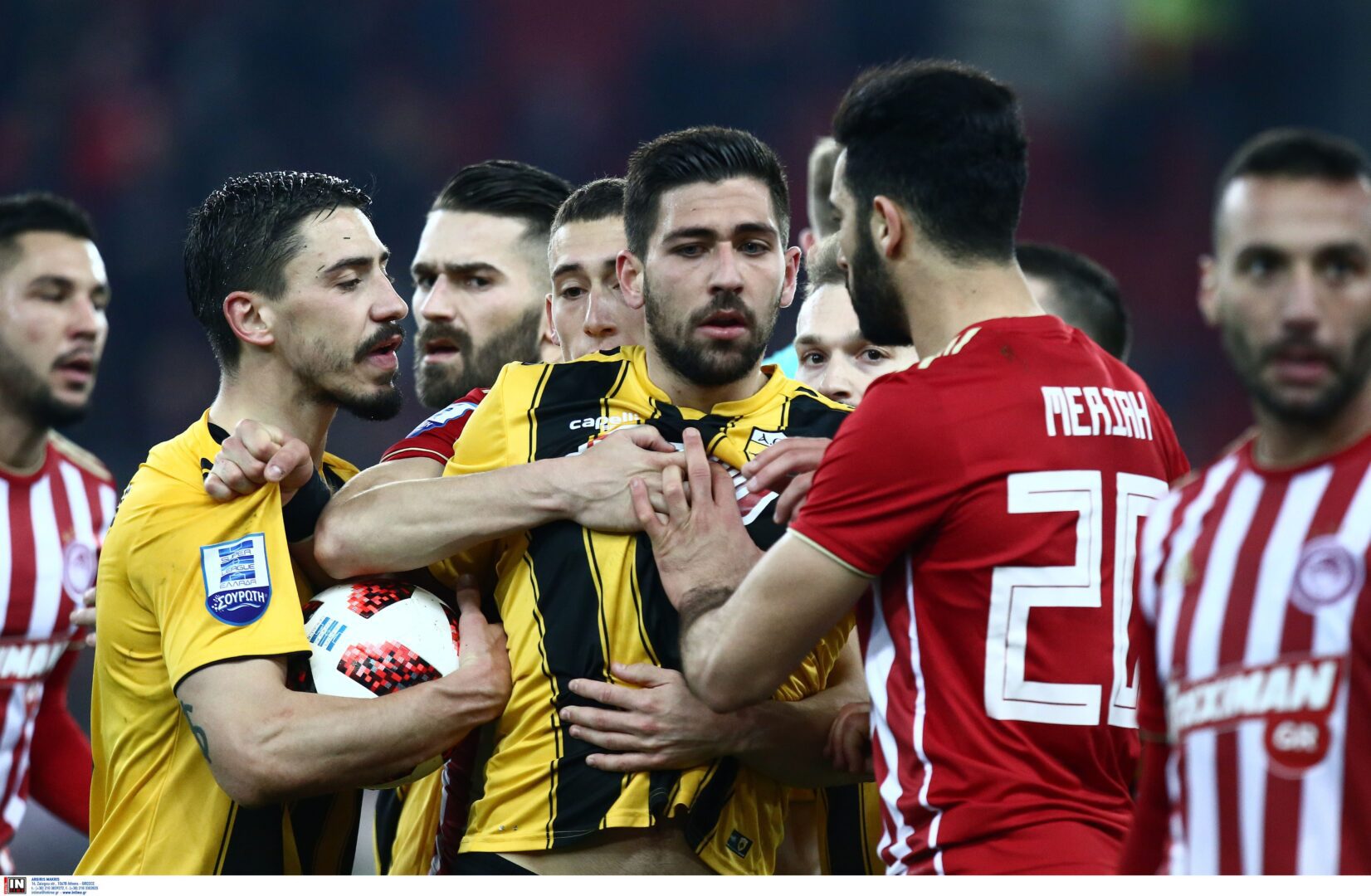 Ο Γκιγέρμε έδειξε το σήμα στον Μπακασέτα και αυτός… ΤΡΕΛΑΘΗΚΕ! (ΦΩΤΟ)