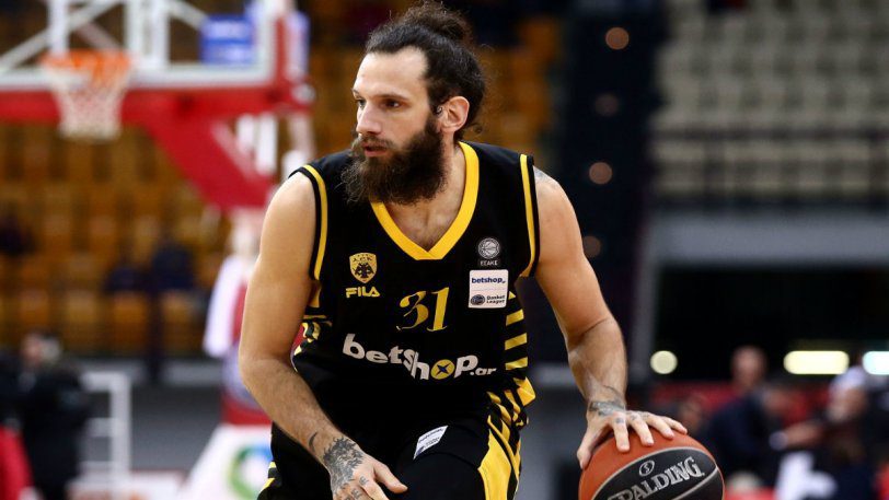 Γιαννόπουλος: «Παντού φασίστες και ρατσιστές. Μην τους αφήσετε να νικήσουν»