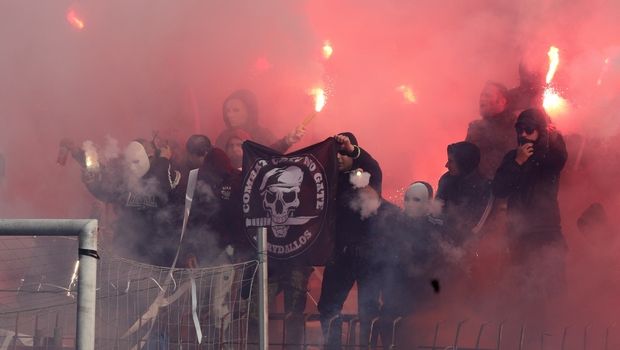 Προοδευτική – Ιωνικός: Διακοπή 20 λεπτών και ένας οπαδός στο νοσοκομεί (ΦΩΤΟ)