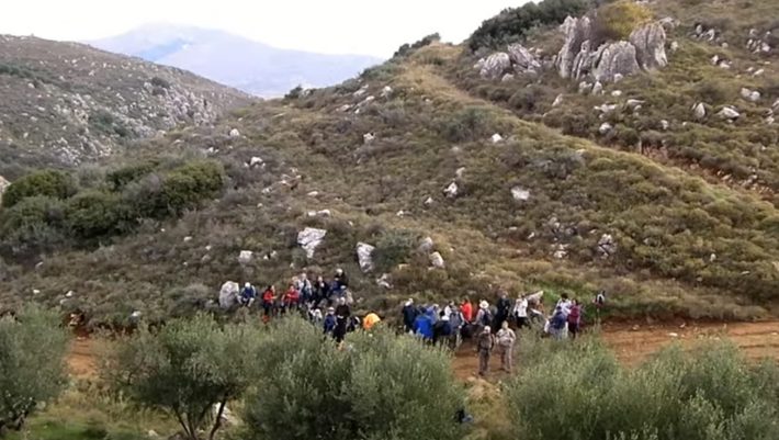 Ένα Σκοτεινό χωριό είναι ο φάρος φωτός για μια ολόκληρη χώρα