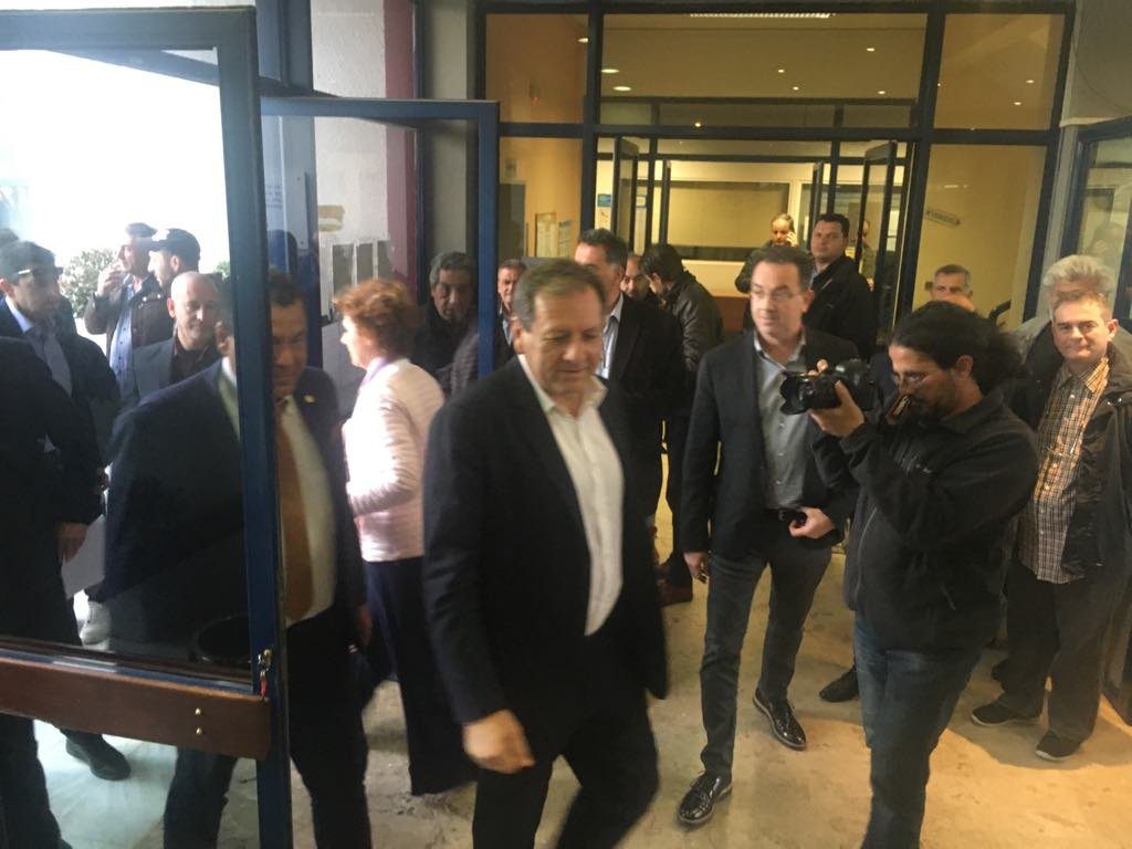 Παρών ο Αγγελόπουλος στην παρουσίαση του “παλατιού” της Βασίλισσας!