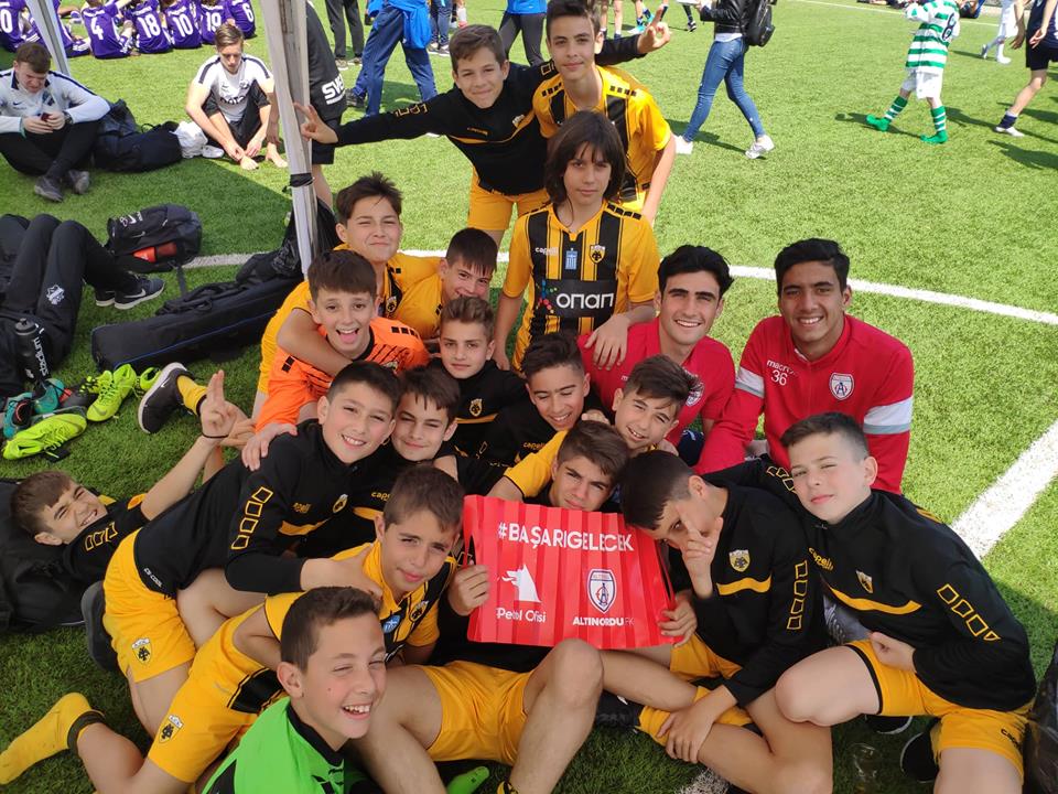 Επικράτησαν του Άγιαξ οι Ακαδημίες της ΑΕΚ του Μιχάλη Παυλή!