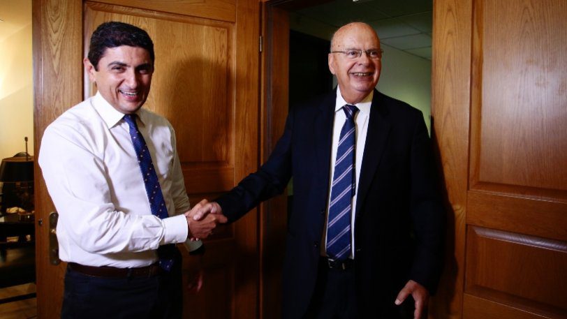 Αυγενάκης-Βασιλακόπουλος: Συμφώνησαν ότι πρέπει να βρεθεί λύση παραμονής του Ολυμπιακού στην Basket League