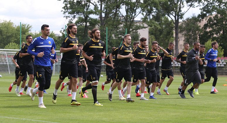 Διπλή προποπόνηση, τακτική και κυκλοφορία της μπάλας