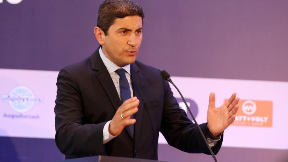 Αυγενάκης: «Θα φέρει εξαιρετικά αποτελέσματα το VAR»