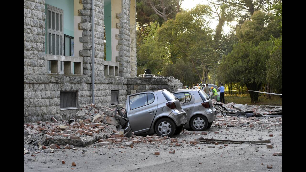 Σεισμός στην Αλβανία: Δεκάδες τραυματίες και σοβαρές ζημιές από τα 5,8 Ρίχτερ!