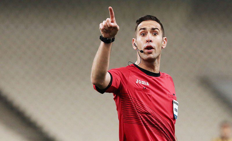 «Σφυρίζει» ο Παπαπέτρου στο ΟΦΗ – ΑΕΚ