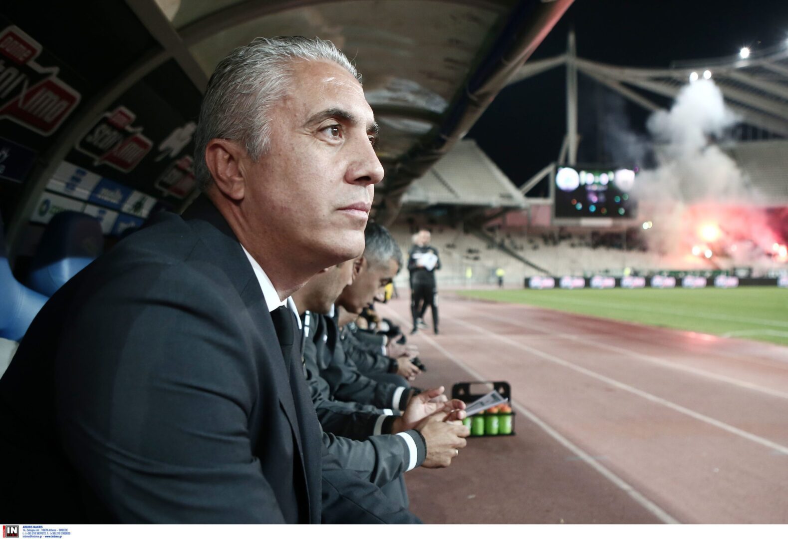 Κωστένογλου σε παίκτες: «Οι προπονητές έρχονται και φεύγουν, παίξτε για την ΑΕΚ!»