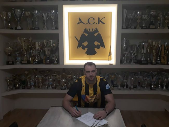 Κι επίσημα στην ΑΕΚ ο Criciotoiu!