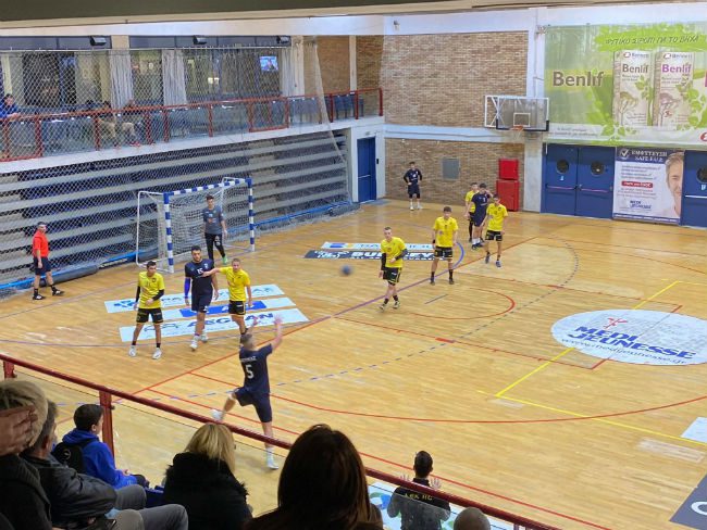 Νίκη για την Ακαδημία Χάντμπολ