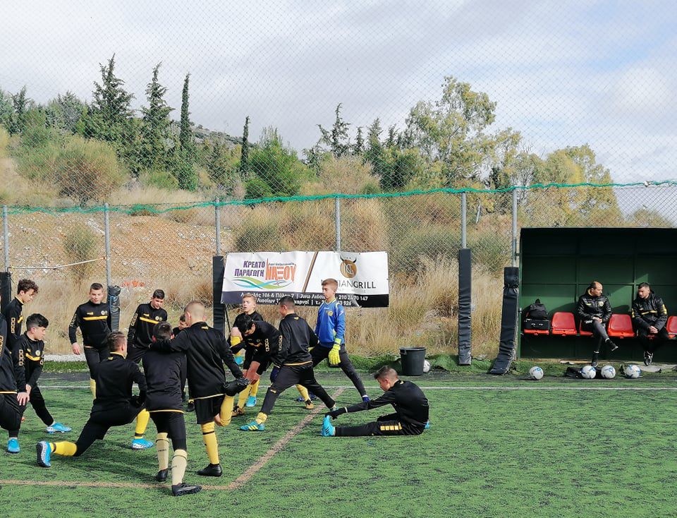 Η επίσκεψη του κόουτς της Κ15 στις Ακαδημίες του Ερμή Άνω Λιοσίων