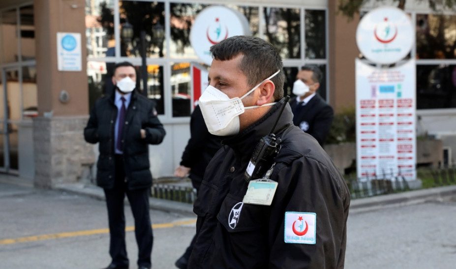 Κορονοϊός: Δεύτερος νεκρός στην Τουρκία, διπλασιασμός των κρουσμάτων