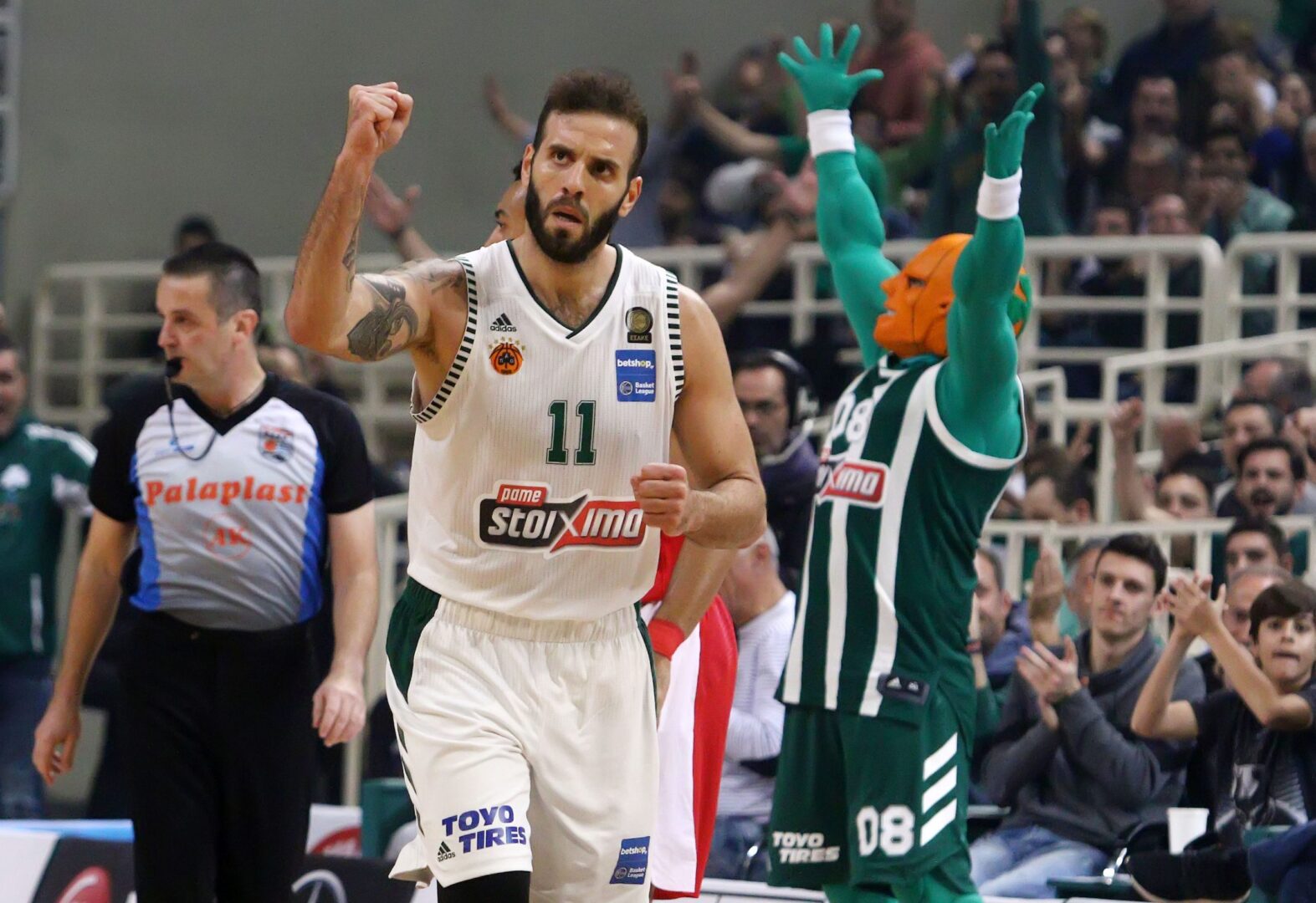 Έκλεισε τον Νίκο Παππά η ΑΕΚ