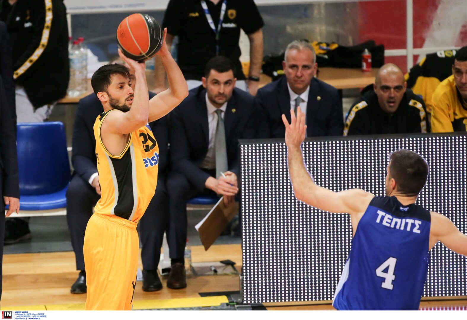 Ασταμάτητη η Βασίλισσα, “καθάρισε” και τον Ηρακλή!