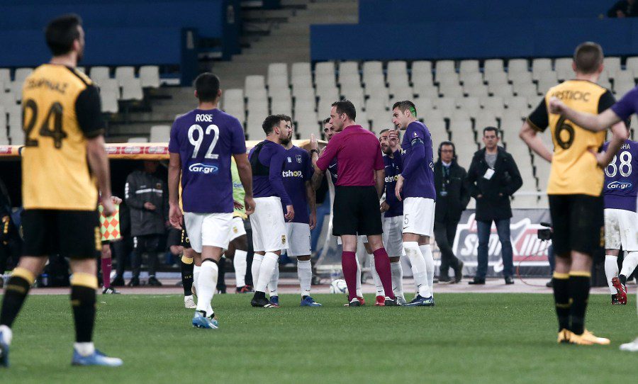 ΑΕΚ-Άρης: “Καίει” την Ένωση ο παρατηρητής του αγώνα!