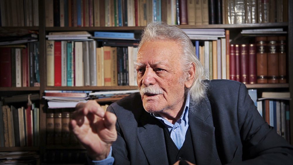 Μανώλης Γλέζος: Η νύχτα που κατέβασε τη σημαία των Ναζί!