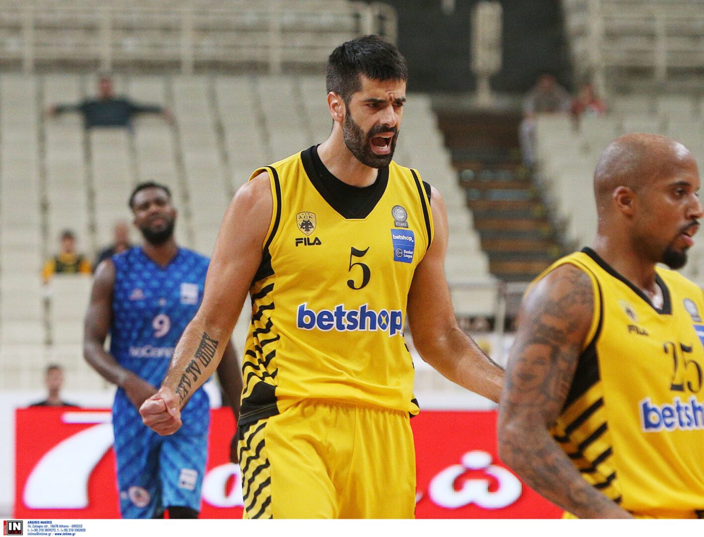 Πάει για τρίτη θητεία στην ΑΕΚ ο Σάκοτα!