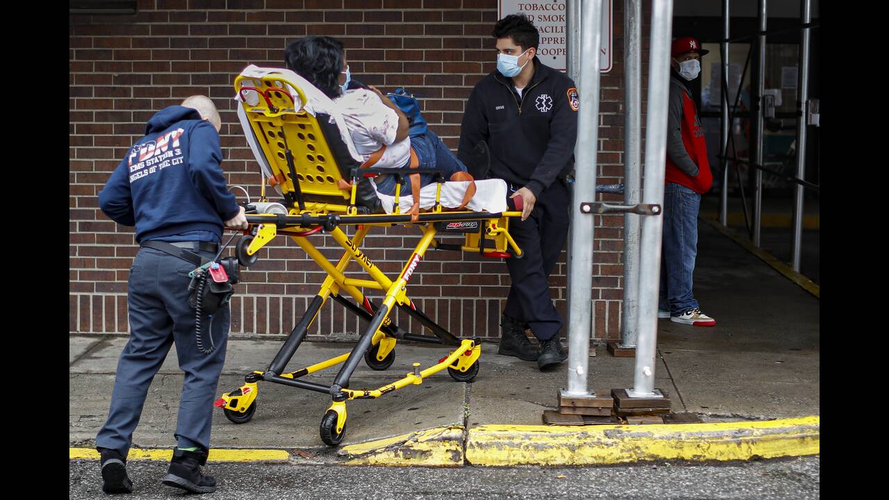 Koρωνοϊός: 1.225 θάνατοι σε ένα 24ωρο στις Η.Π.Α