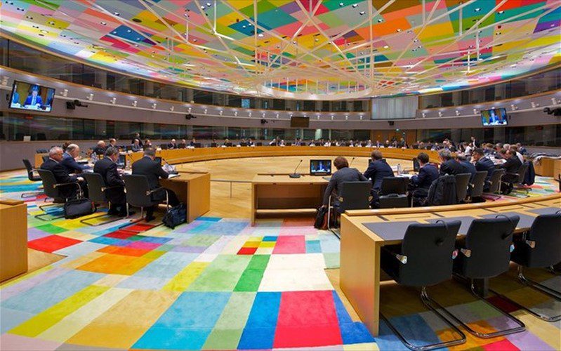 Ολονύχτιο θρίλερ στο Eurogroup – Δεν φαίνεται «λευκός καπνός»