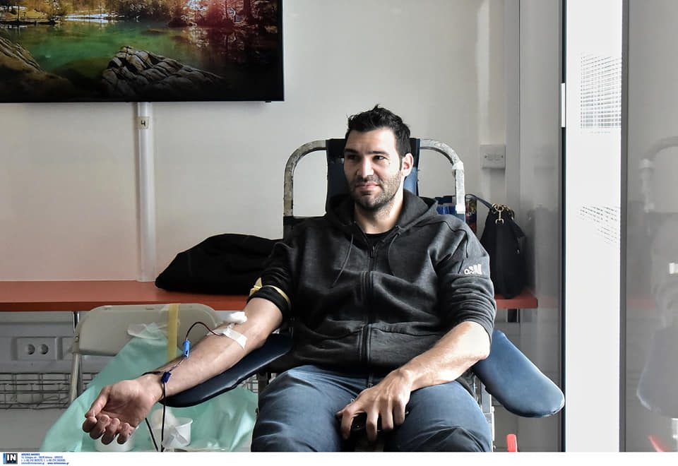 Η Βασίλισσα στην εθελοντική αιμοδοσία στο ΟΑΚΑ (pics)