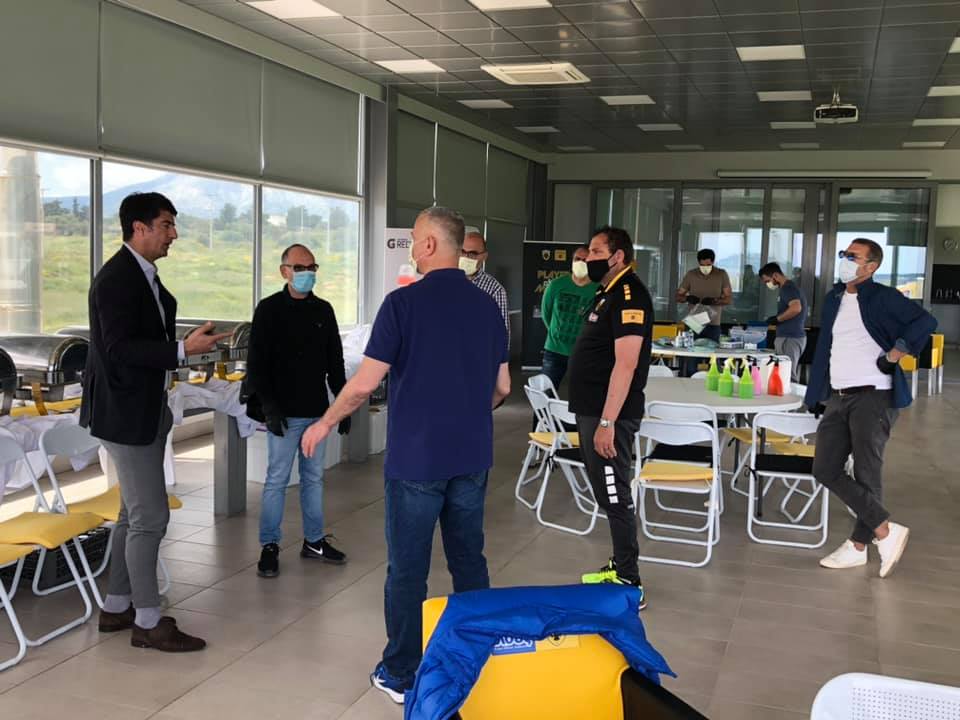 Πρώτο μίτινγκ στα Σπάτα με μάσκες και αποστάσεις (pics)
