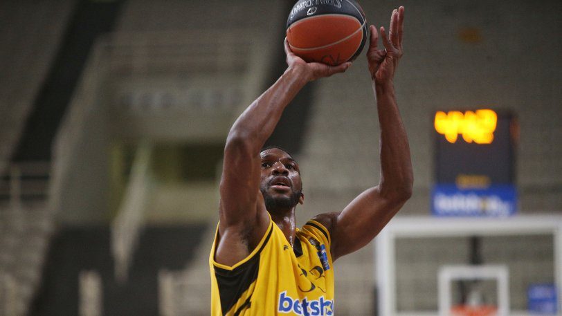 H AEK πληρώνει Εμπάκουε και Άτιτς!