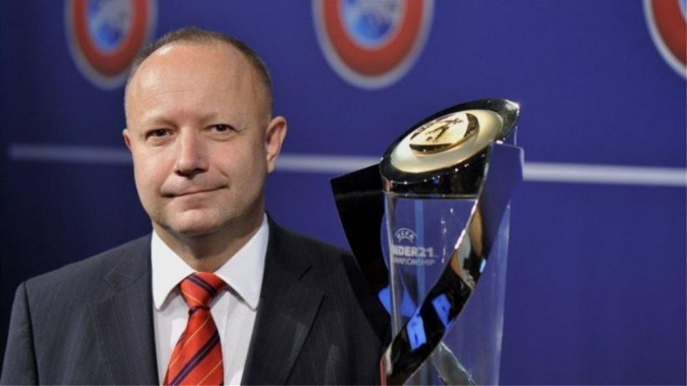 FIFA/UEFA με το μέρος της ΕΠΟ
