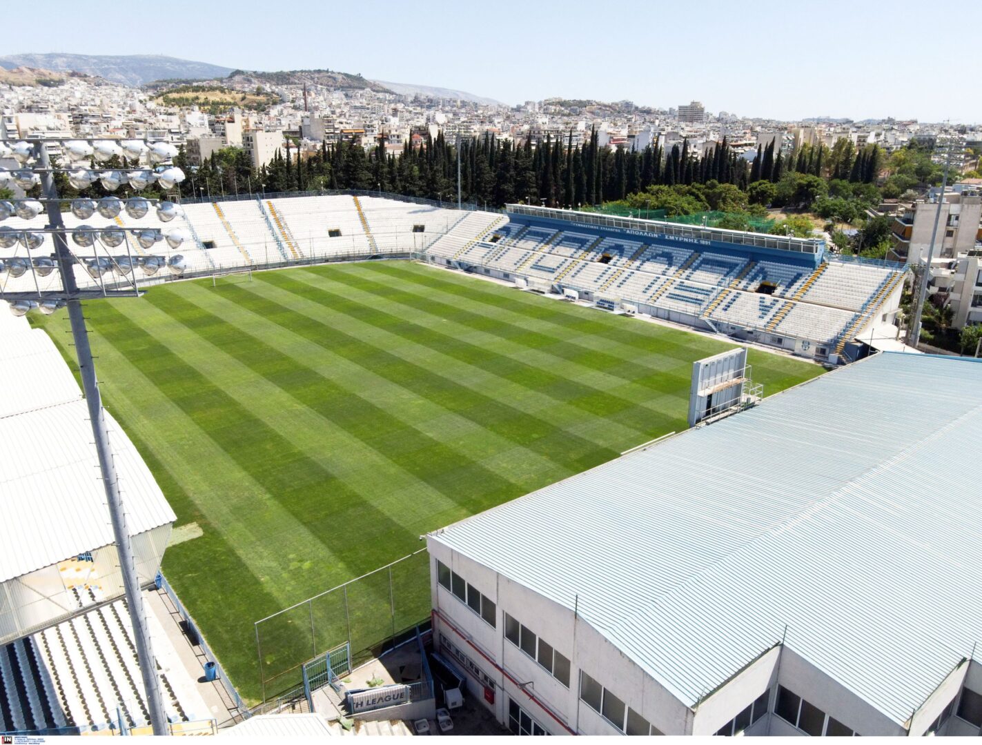“Κλειστό λόγω διακοπών”