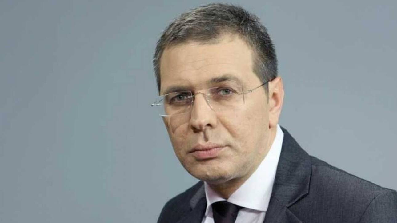 Επίθεση κατά του Στέφανου Χίου – Τον πυροβόλησαν έξω από το σπίτι του