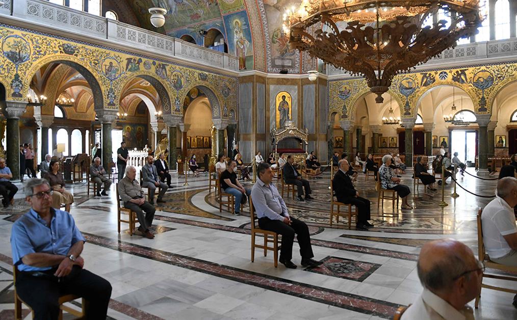 Ιερά Σύνοδος: “Θα γίνουν λιτανείες τον Δεκαπενταύγουστο παρά την απαγόρευση”