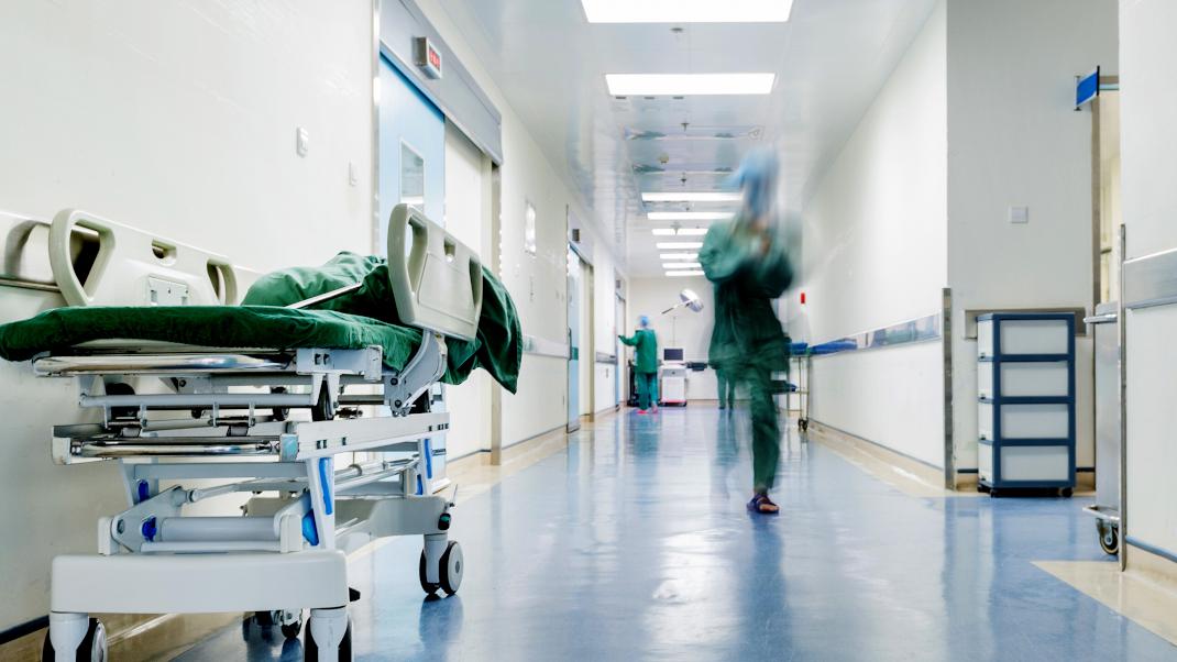 «Συναγερμός» στη Λαμία: Θετικοί στον ιό μαθητές που συμμετείχαν σε πάρτι