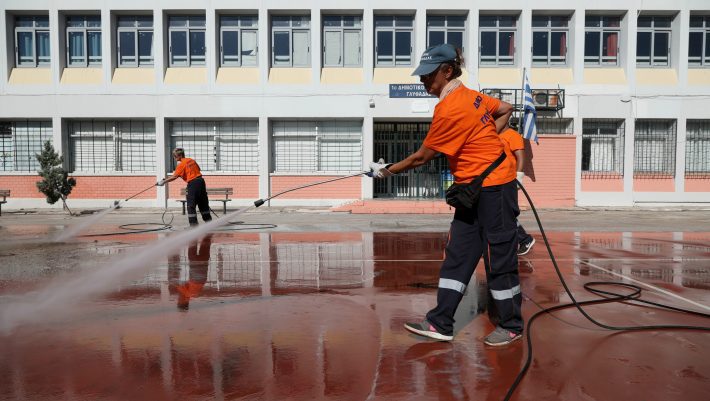 Κορωνοϊός: Αυτά είναι τα νέα μέτρα που έρχονται μετά την «έκρηξη» κρουσμάτων