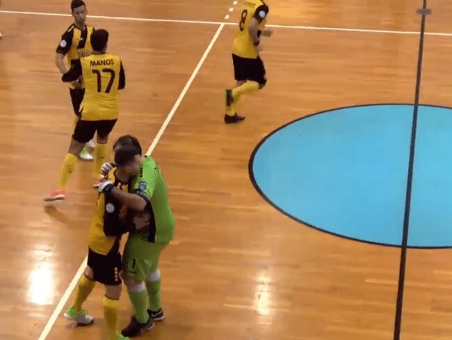 10 γκολ και στη Σαλαμίνα οι Πρωταθλητές!