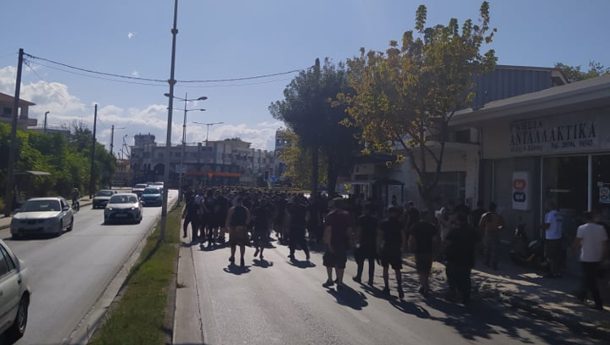 Μικρή ένταση στον Βόλο μεταξύ οπαδών της ΑΕΚ και της ΕΛ.ΑΣ.