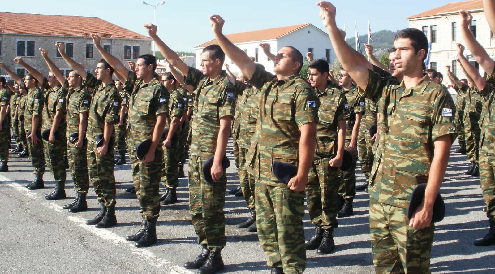Ανακοινώνεται αύξηση της στρατιωτικής θητείας;