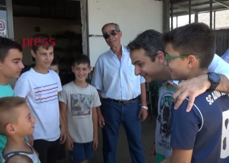 Μητσοτάκης: «Πανάθα; Δεν έχουμε κανέναν Ολυμπιακό;» (vid)