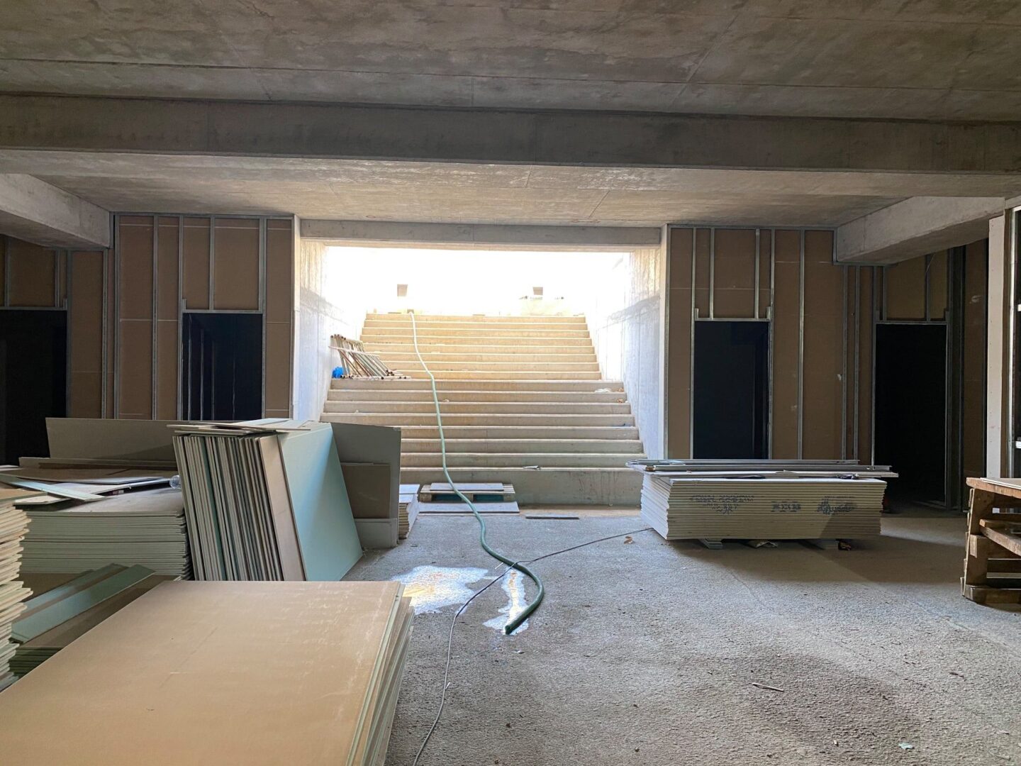 Εικόνες από την διαμόρφωση των εσωτερικών χώρων στην “Αγιά-Σοφιά”