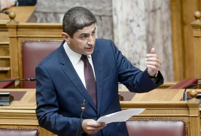 ΣΥΡΙΖΑ κατά Αυγενάκη: «Απόλυτο χάος σε Ομοσπονδίες και Σωματεία με ευθύνη του»