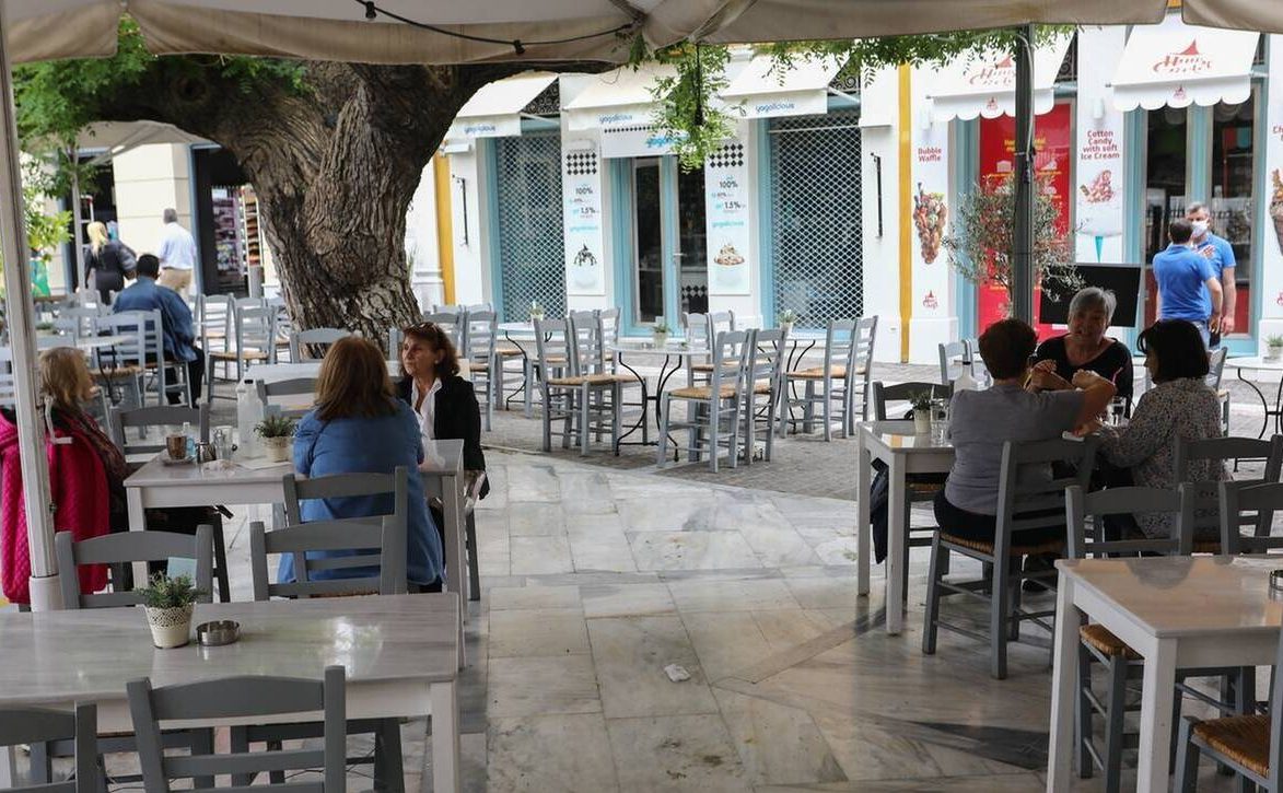 Μείωση ωραρίου στην εστίαση και αύξηση τηλεργασίας