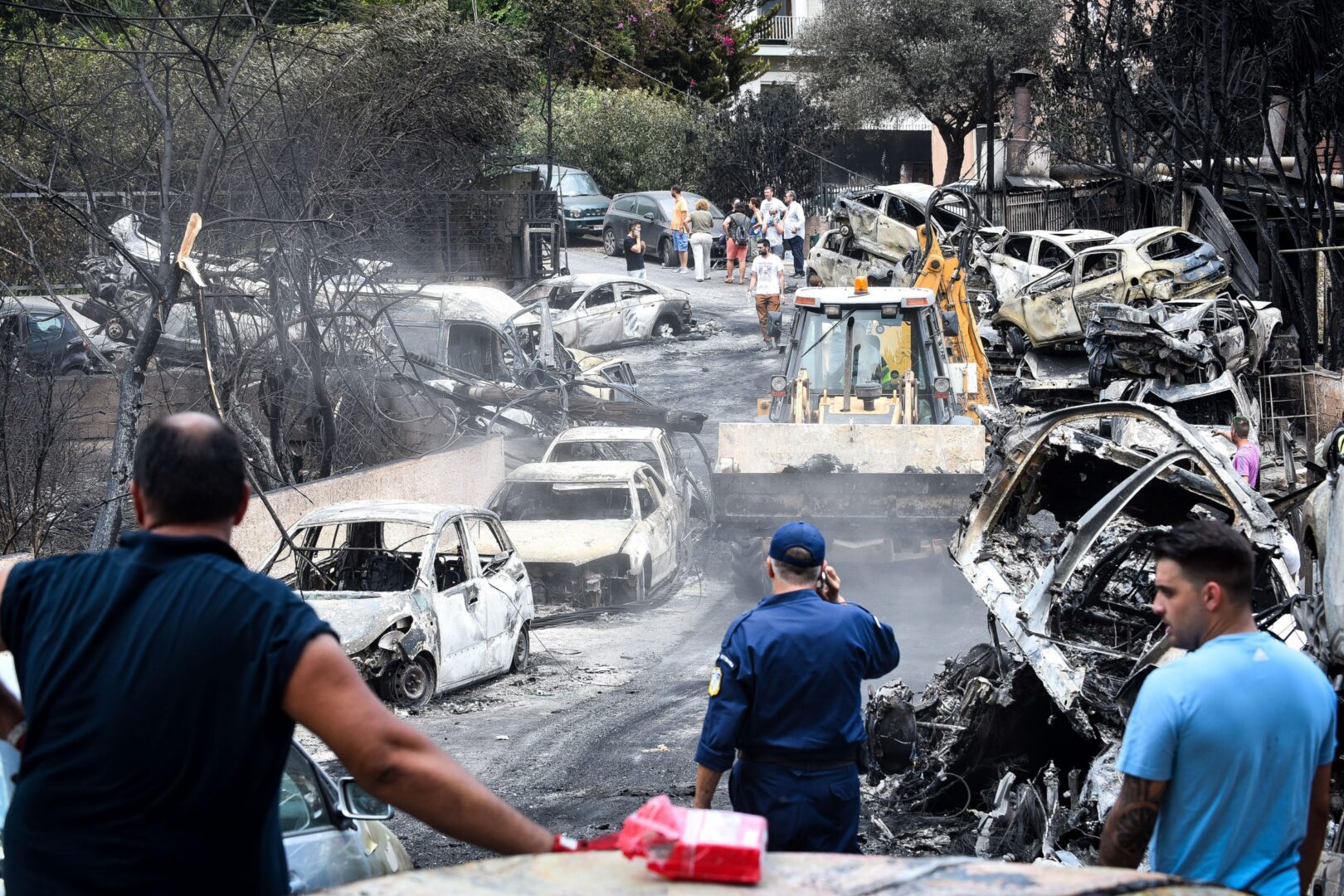 Μάτι: Ελεύθερος μετά την απολογία του ο δήμαρχος Ραφήνας – Πικερμίου