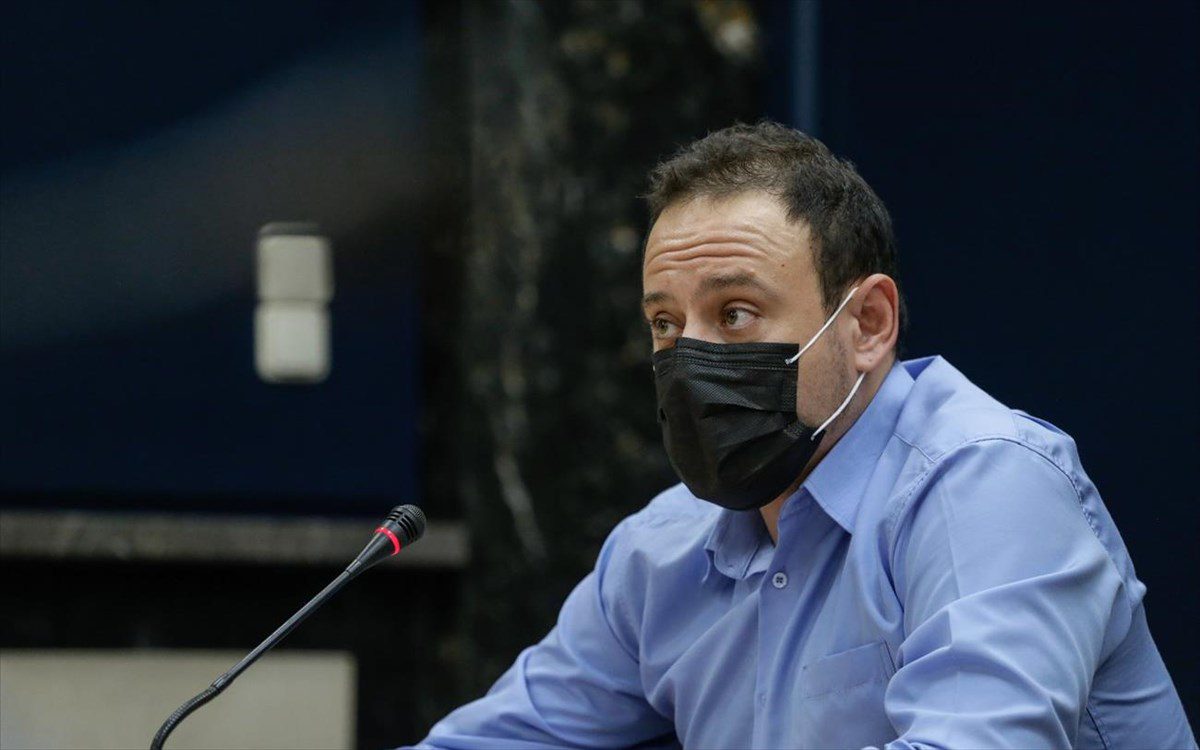 Κορονοϊός: «Βόμβα» Μαγιορκίνη – «Δεν αποκλείεται να είναι 20.000 τα ενεργά κρούσματα»