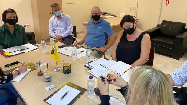 Συνάντηση Λέστερ και ΑΕΚ στο ΟΑΚΑ (ΦΩΤΟ)