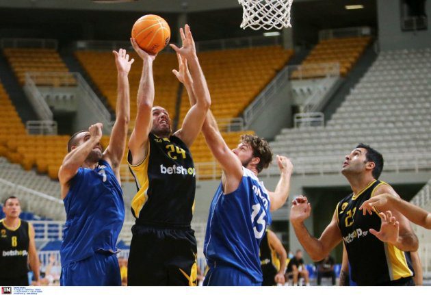 Πρεμιέρα με Ιωνικό BC Hellenic Coin