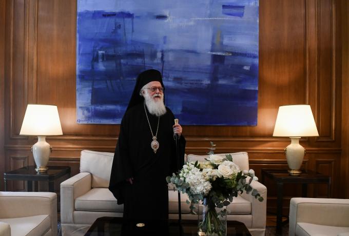 Πήρε εξιτήριο ο Αρχιεπίσκοπος Αλβανίας, Αναστάσιος που νοσηλευόταν με κορωνοϊό