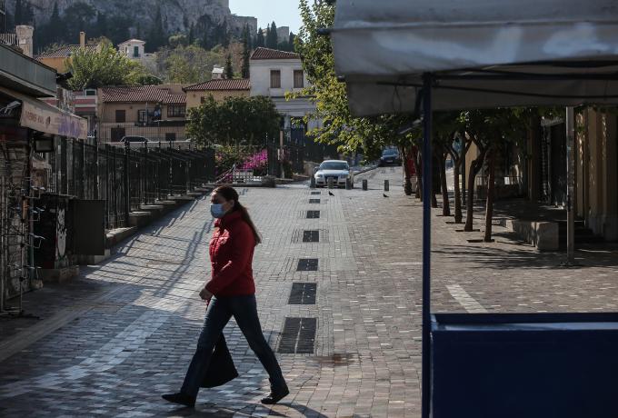 Ρεκόρ διασωληνωμένων με 263 – 41 νέοι θάνατοι και 2384 κρούσματα