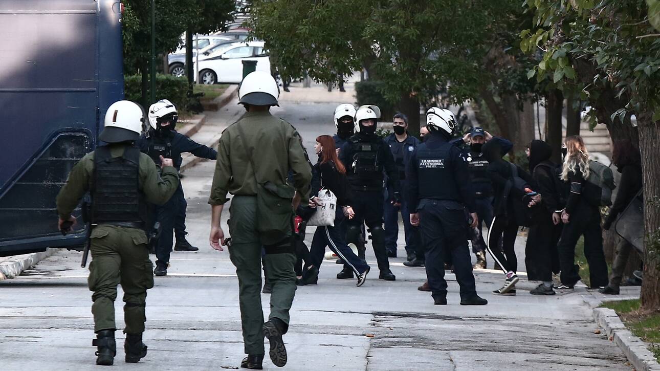 Έφοδος της ΕΛ.ΑΣ. στην Πολυτεχνειούπολη – 24 συλλήψεις