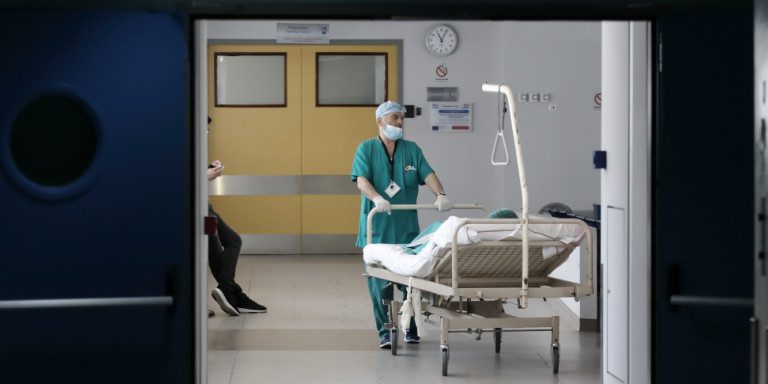 Κορωνοϊός: Αρνητικό ρεκόρ με 72 θανάτους και ﻿519 διασωληνωμένους – 2.581 νέα κρούσματα
